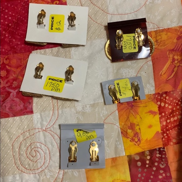 Contempo fashions clip on earrings - Picture 2 of 2
